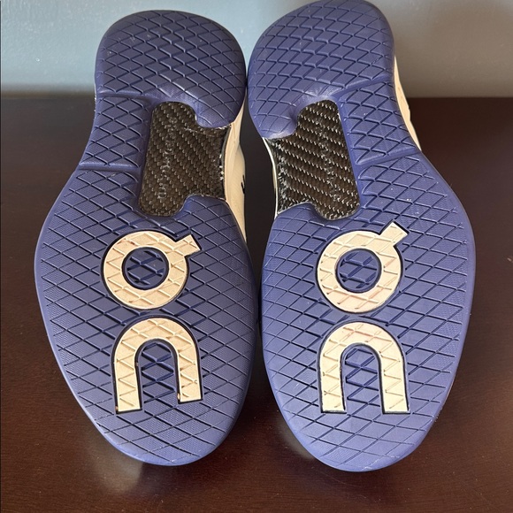 On cloud the Roger pro tennis shoes size w9.5 - Picture 4 of 9